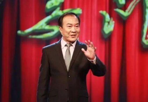 戴志诚弃原配只为师叔之妻,郭德纲改编《托妻献子》,到底是怎样一段往事?