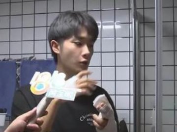 小伙维权因太帅意外爆红网络，他因何事维权？