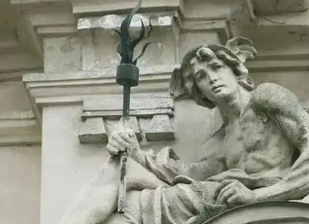 赫尔墨斯与雕像者的启示是什么？