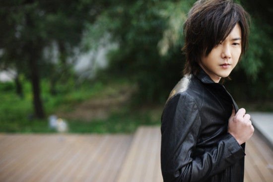 [求救啊！]“那女孩对我说，说我是一个小偷，偷她的回忆……”是什么歌的歌词？