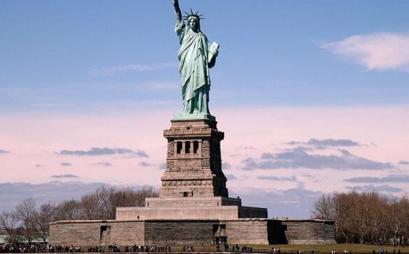 自由女神是哪个国家的？
