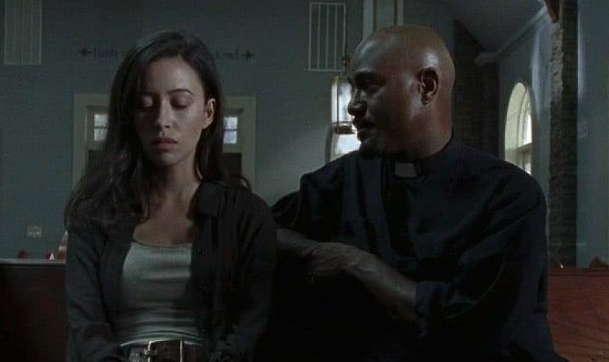 行尸走肉中罗西塔是什么时候被吸胸的？