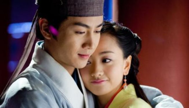 《笑傲江湖》中，林平之选在大婚前夕挥刀自宫，有什么原因吗？