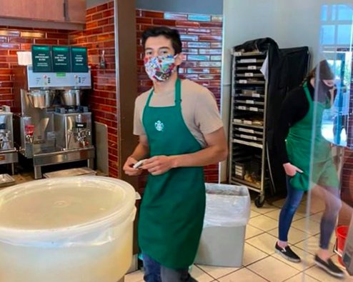 星巴克店员为什么会获赠8万美元小费？