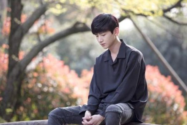 白敬亭：我没少刷我自己，有哪些艺人经常搜索自己的名字？