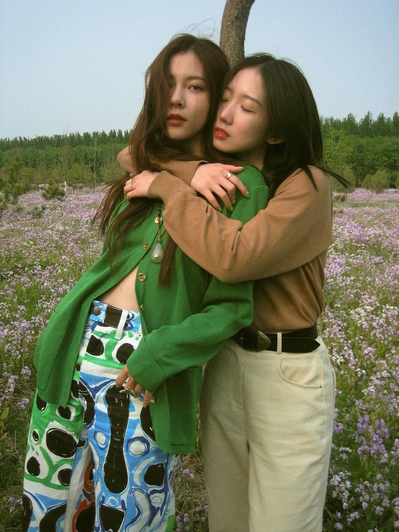 孟美岐宋妍霏闺蜜出游拍照指南，这份指南给了看客什么信息？