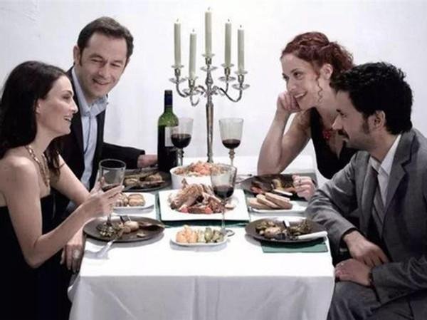 17岁幼教学生发表同性恋言论，遭劝退后重度抑郁，他做错了什么？