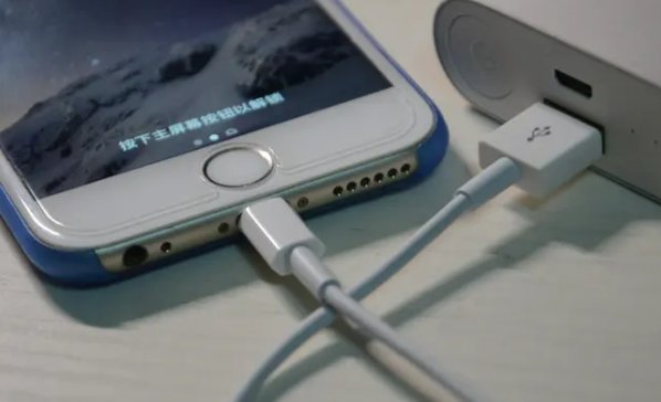 苹果数据线插上没反应,不充电