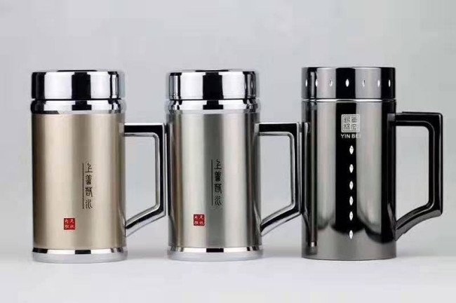 纯银内胆保温杯喝水好吗?