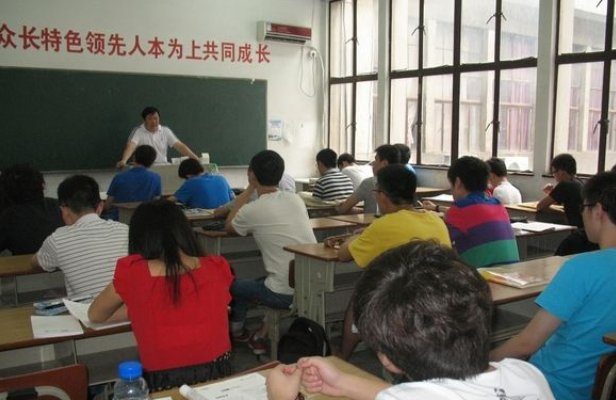 山东有没有知名高考复读学校？