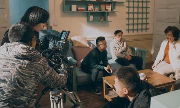 电影中的杀青一词指的是什么意思？