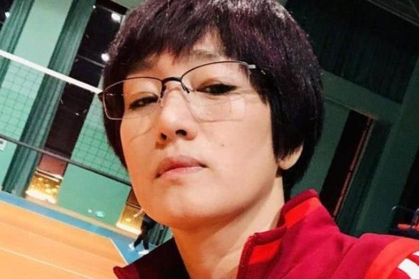 电影《中国女排》为什么改名为《夺冠》？