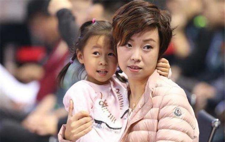 徐威宠了袁立12年，却转身娶了张怡宁，为何说原因太现实？