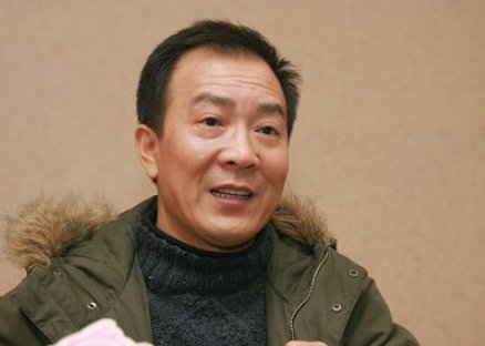 侯耀文已经离世13年，被戴志诚夺走的漂亮媳妇，现在过的怎么样了？