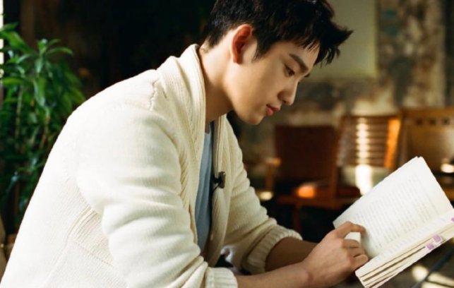 儒雅的男生是什么样的呢？