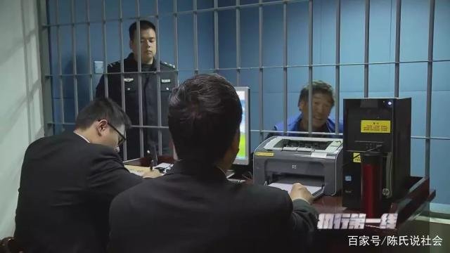 “给我一个亿！”上海一男子把父母遗体留在太平间十年，你怎么看？