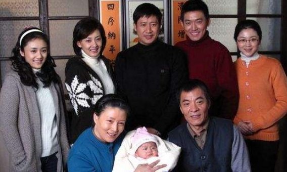 电视剧人活一张脸的第二部出来了吗？叫什么名字啊。急求！！！！