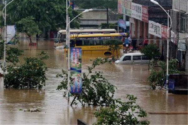 江西洪涝灾害致56.2万人受灾，洪涝灾害的原因是什么？