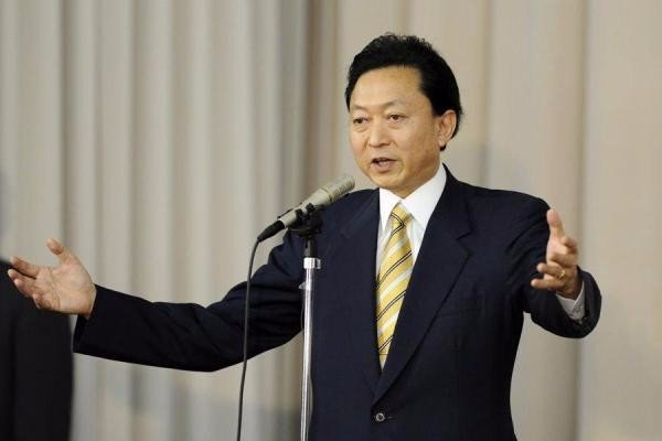 日本前首相鸠山抗议什么？