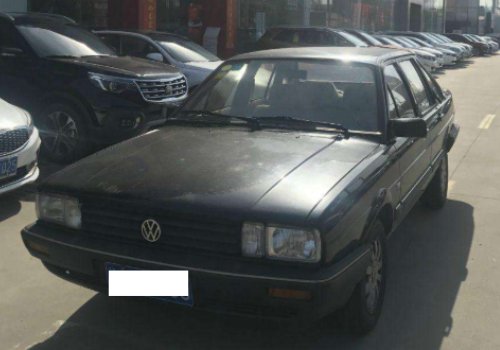 怎样区分桑塔纳99新秀还是世纪新秀····