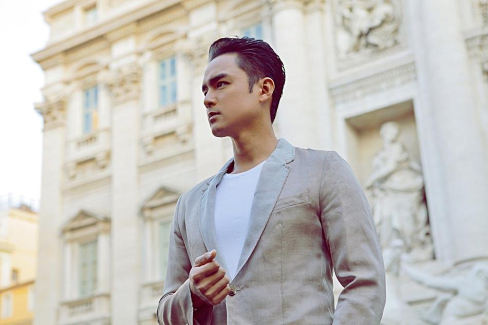 明道画烟熏妆被吐槽像中毒，昔日的偶像为何越来越油腻了呢？