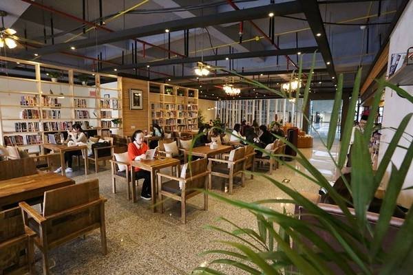 北京一咖啡厅不接受不点单顾客逗留店里，这是强买强卖吗？