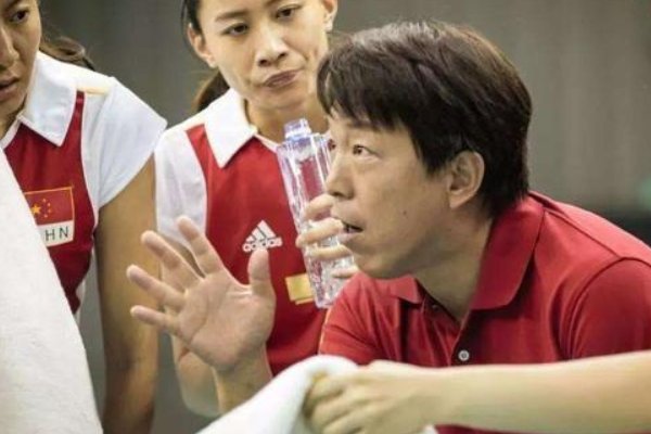 电影《中国女排》为什么改名为《夺冠》？