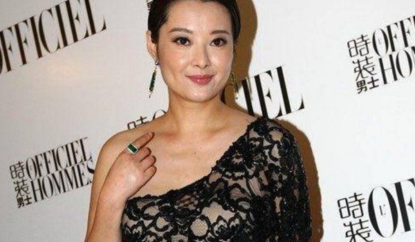 袁立被质疑私吞善款是真的吗？