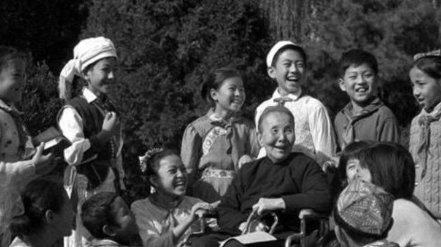 冰心的资料简介