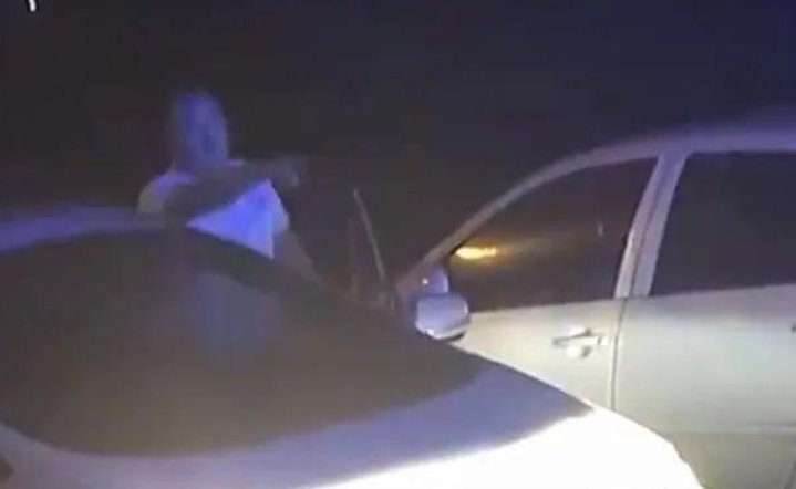 私家车与执行任务救护车对峙，他将面临什么处罚？