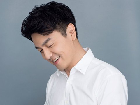 雷佳音因佟丽娅上热搜，妻子发照片反击：婚姻的分寸感有多重要？