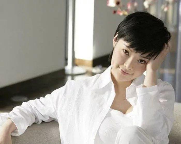 徐威宠了袁立12年，却转身娶了张怡宁，为何说原因太现实？