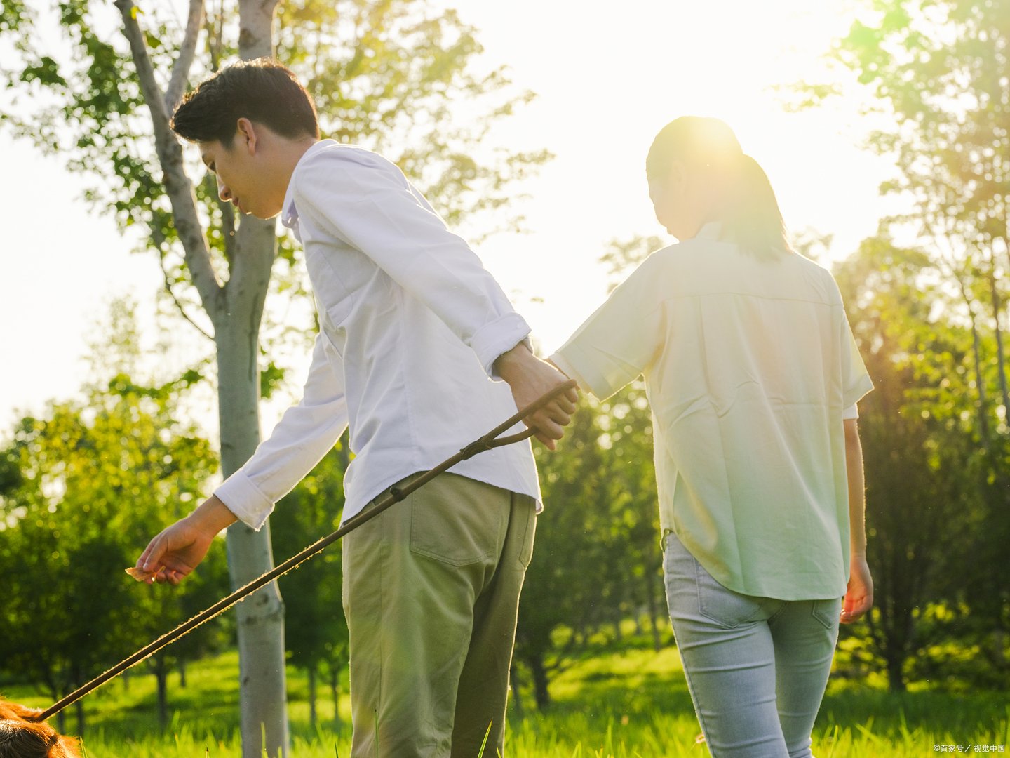男朋友跟前女友同居过三年，心里不是滋味该怎么办？