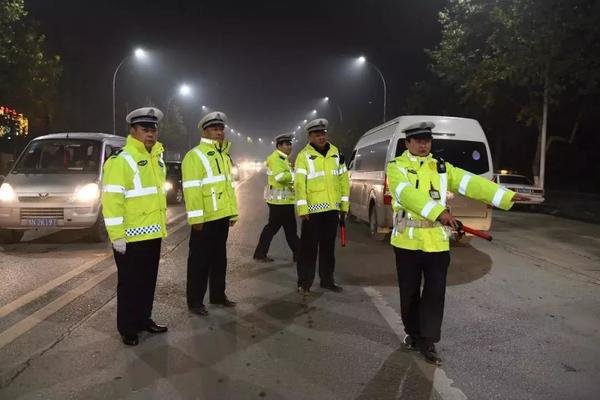 女子醉驾玛莎拉蒂，醉驾和酒驾有何不同？