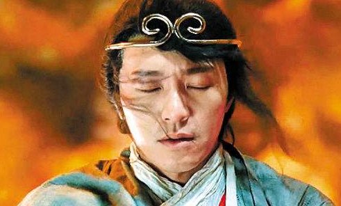 周星驰的电影大话西游中有一句经典台词“有一份真挚的爱情摆在我面前。。后面是什么了