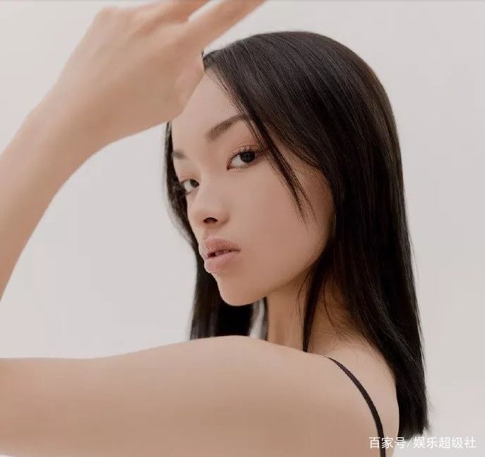 李佳琦承认刘伯辛是亲妹,难怪刘柏辛资源这么好,什么原因让兄妹不同姓呢?