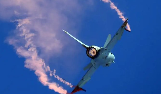 落叶飘是什么动作？