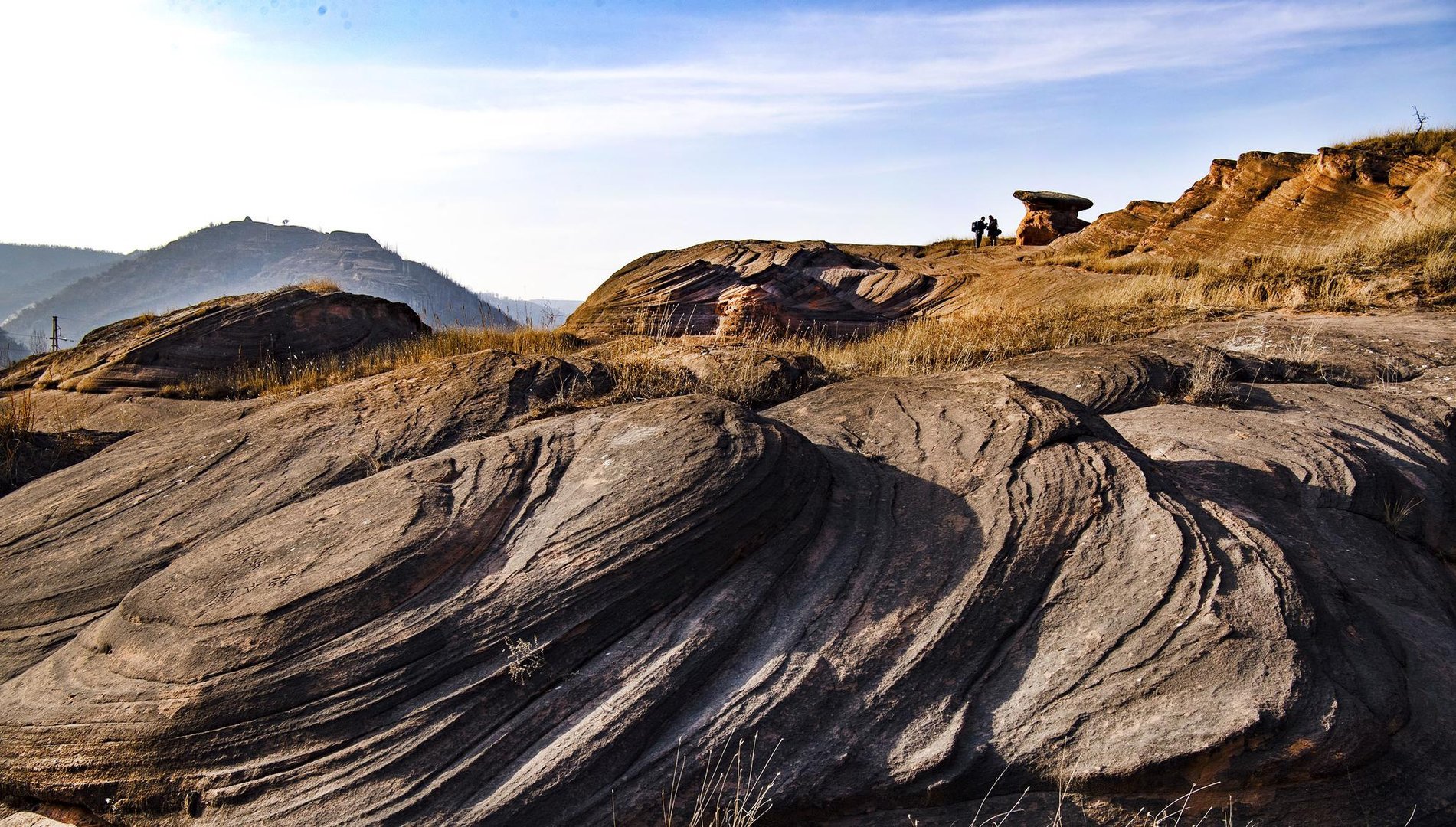陕西省延安市志丹县一镇发现“螺旋”丹霞地貌，是如何行形成的？