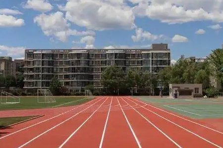 放学后的校园静态描写一段话