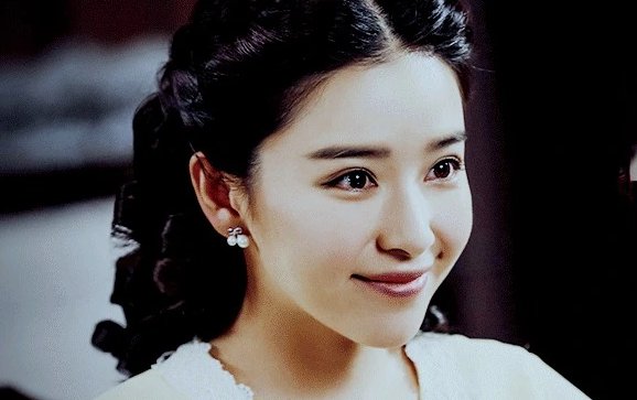 《麻雀》中李小男是什么身份?