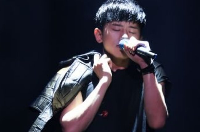 我们都一样歌词