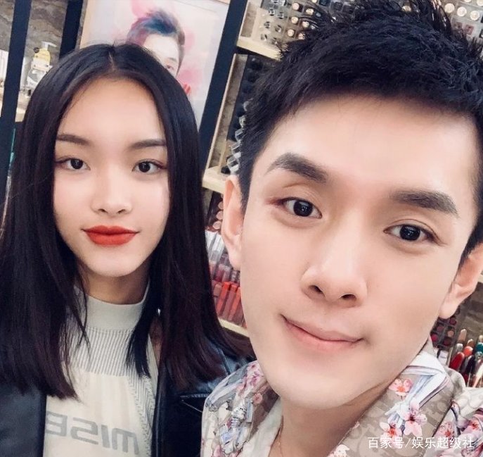 李佳琦承认刘伯辛是亲妹,难怪刘柏辛资源这么好,什么原因让兄妹不同姓呢?