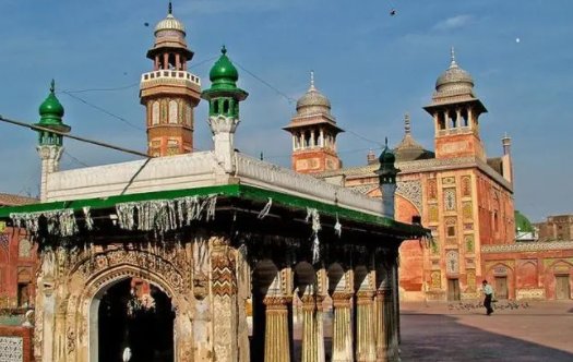 巴基斯坦人口和面积是什么？