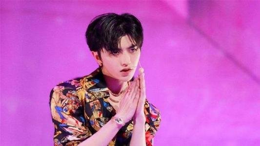 《情人》蔡徐坤歌词是什么？