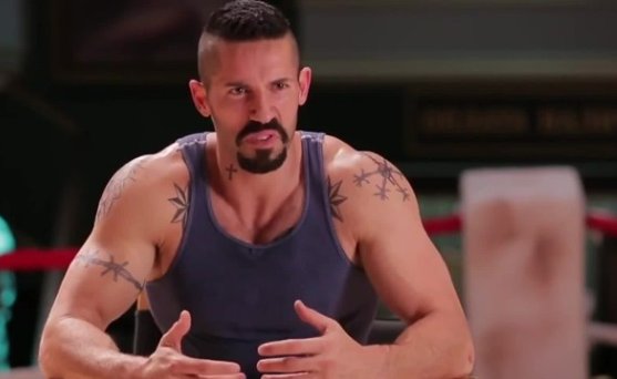 终极斗士1的剧情简介