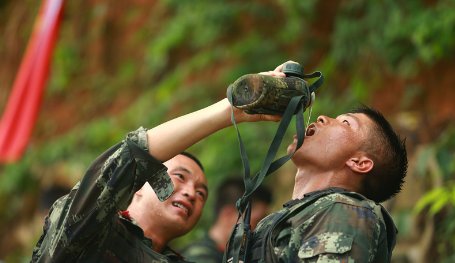 患难与共什么意思？