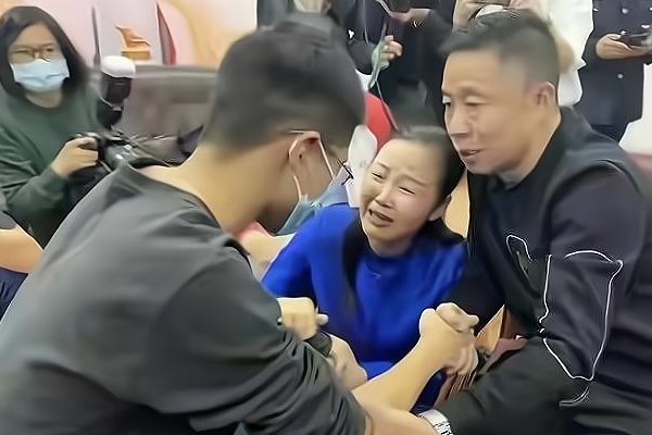 符建涛户籍登记地户主去世十多年，在这样的情况下还能追查到落户之谜吗？