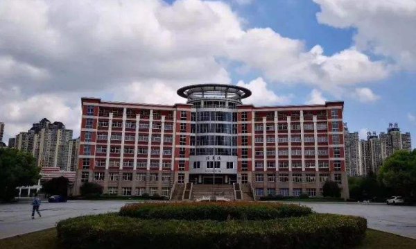 泰兴市有几所高中,分别是?