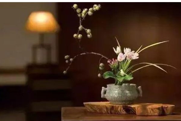 坦然面对的意思?