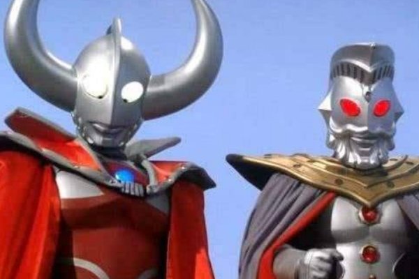 奥特之王的父亲是谁